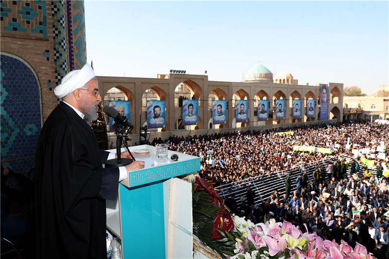 روحانی می گوید ایران میدان نفتی با بیش از 50 میلیارد بشکه پیدا می کند